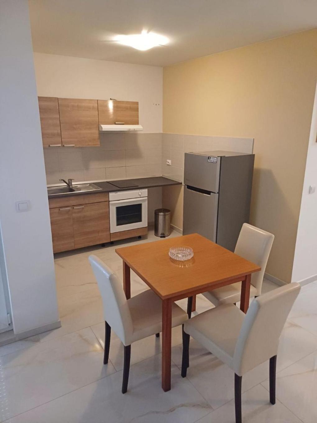 Apartment Zdrave - Free Parking Макарска Екстериор снимка