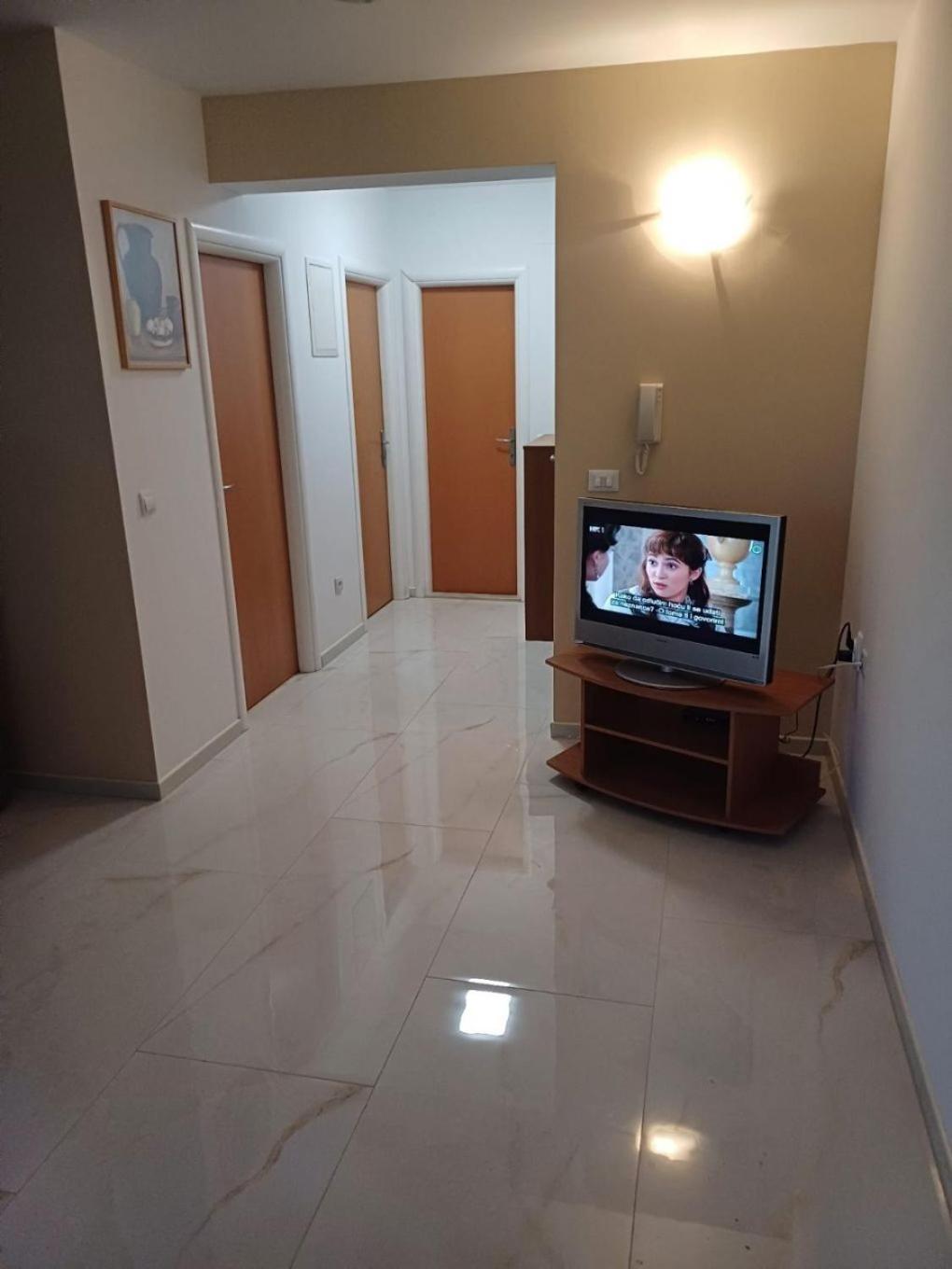 Apartment Zdrave - Free Parking Макарска Екстериор снимка